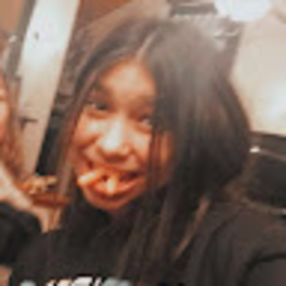 Meet your Posher, Iris - Picture 1 of 1